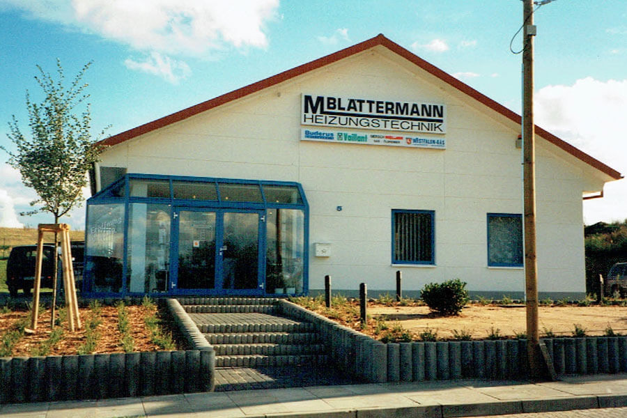 Einzug ins Firmengebäude um 1994